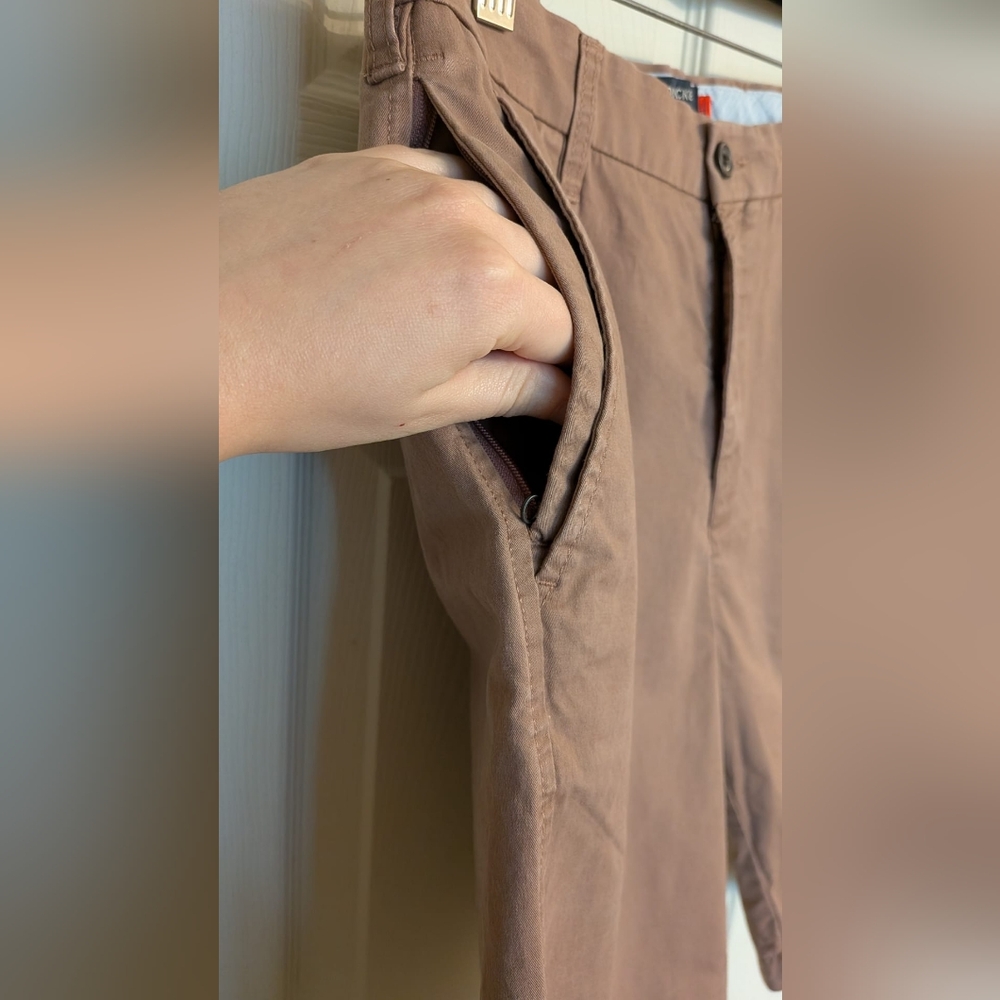 Dockers Dark Salmon Cargo Cotton Shorts, Size W 30 - Picture 5 of 15